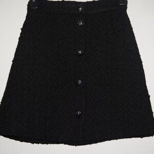 Short black skirt